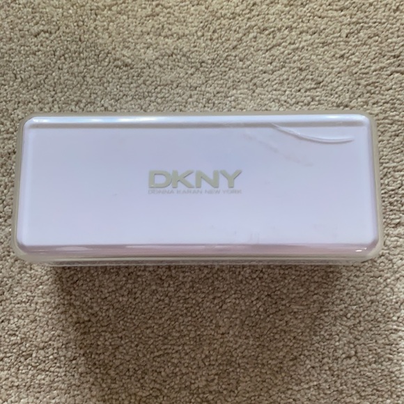 ✨SOLD✨ DKNY Aviators - Picture 2 of 11